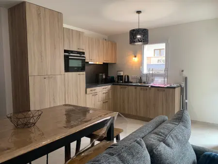 Appartement moderne à Brides-les-Bains, 4 pers, parking couvert inclus - Photo 2