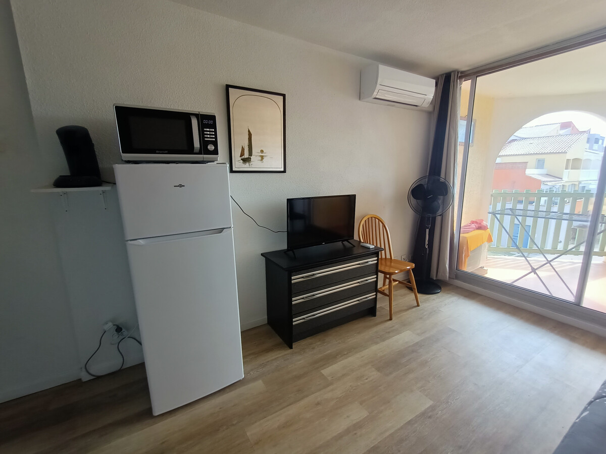Studio climatisé avec loggia au Barcarès - Photo 4