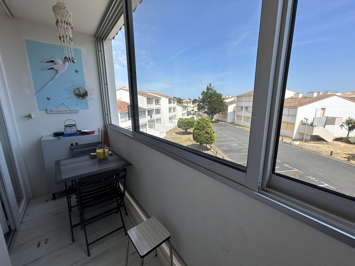 Appartement rénové 300m plage, balcon, parking privé - Photo 4