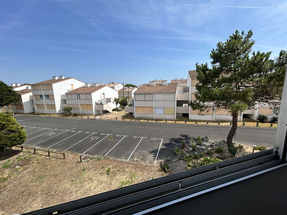 Appartement rénové 300m plage, balcon, parking privé - Photo 13