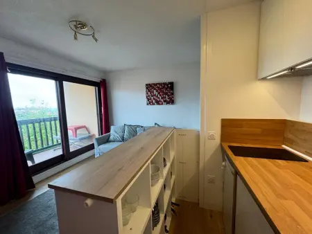 Studio Renové avec Balcon à Deux Pas des Plages d'Anglet - Photo 3