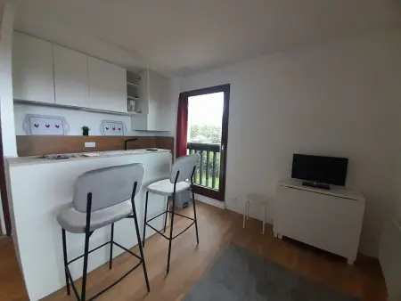 Studio Renové avec Balcon à Deux Pas des Plages d'Anglet - Photo 4