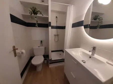 Studio Renové avec Balcon à Deux Pas des Plages d'Anglet - Photo 8