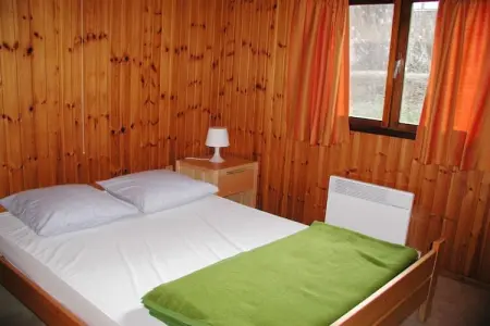 Bungalow bois 6 pers. en parc de vacances à Jupille : photo 7