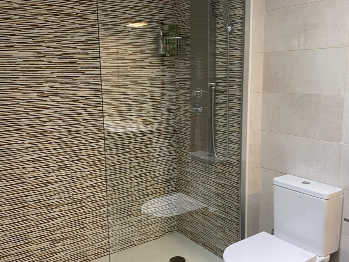 Appartement 2 chambres avec piscine toit à Marbella - Photo 12
