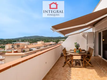 Appartement moderne à Palamós, 3 chambres, terrasse, à 2 min de la plage et proche du centre - Photo 2