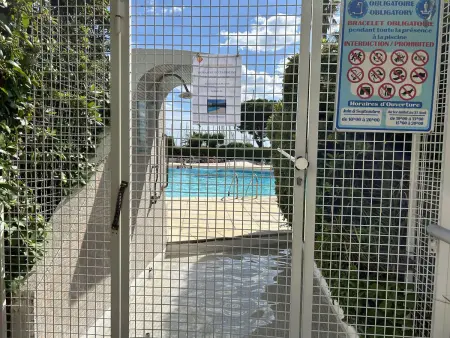 Deux pièces cabine avec piscine et terrasse 32 m² - Port Camargue : photo 24
