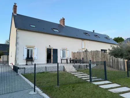 Gîte contemporain 8 pers., piscine et jardin à Saint-Éloy-de-Gy : photo 7
