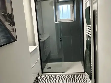 Gîte contemporain 8 pers., piscine et jardin à Saint-Éloy-de-Gy : photo 10