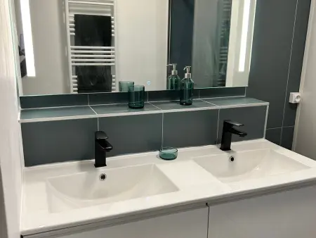 Gîte contemporain 8 pers., piscine et jardin à Saint-Éloy-de-Gy : photo 11