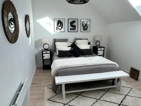 Gîte contemporain 8 pers., piscine et jardin à Saint-Éloy-de-Gy : photo 13