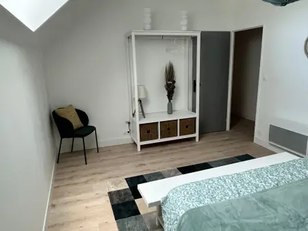 Gîte contemporain 8 pers., piscine et jardin à Saint-Éloy-de-Gy : photo 16