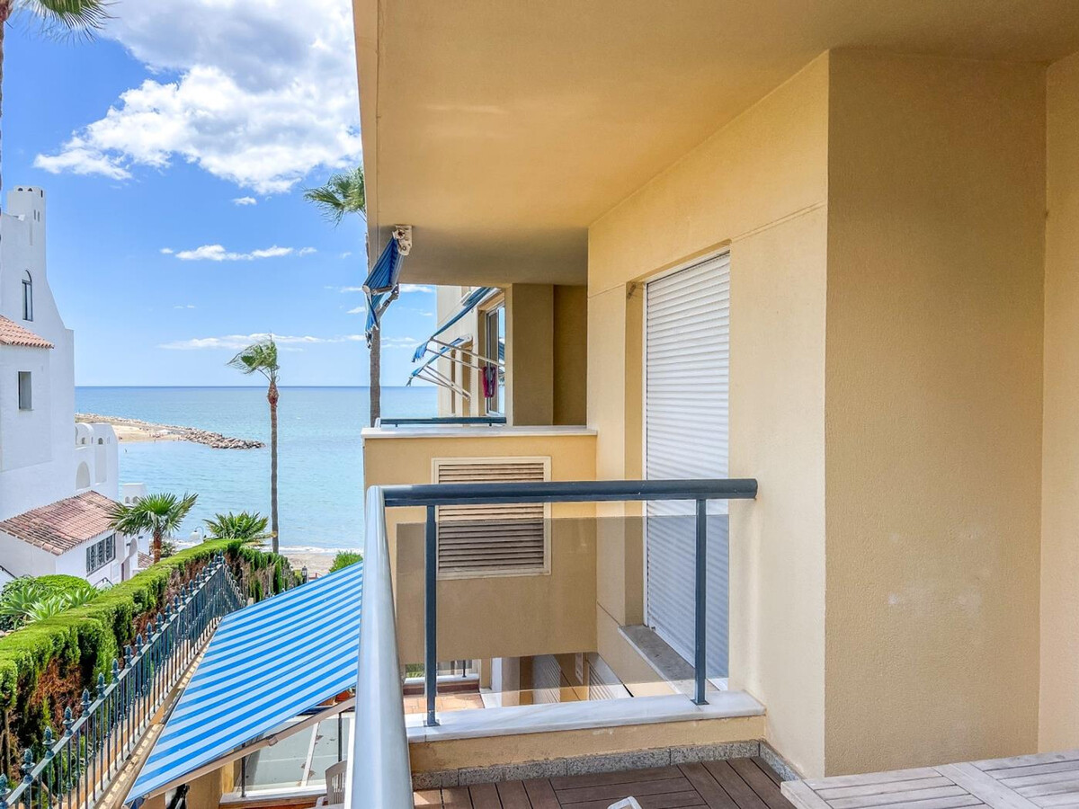 Appartement 2 chambres face mer à Estepona, piscine et salle de sport - Photo 3
