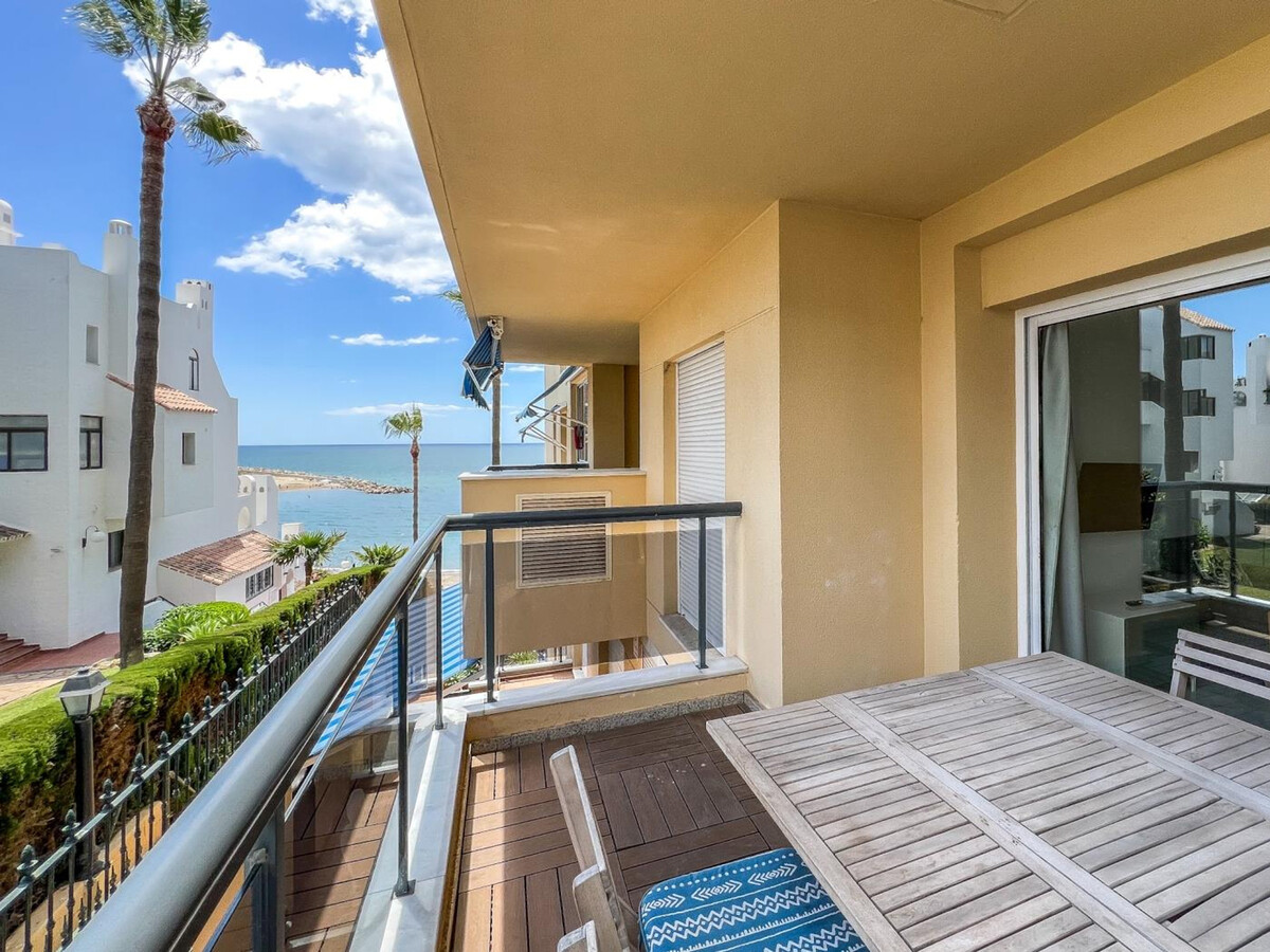 Appartement 2 chambres face mer à Estepona, piscine et salle de sport - Photo 11