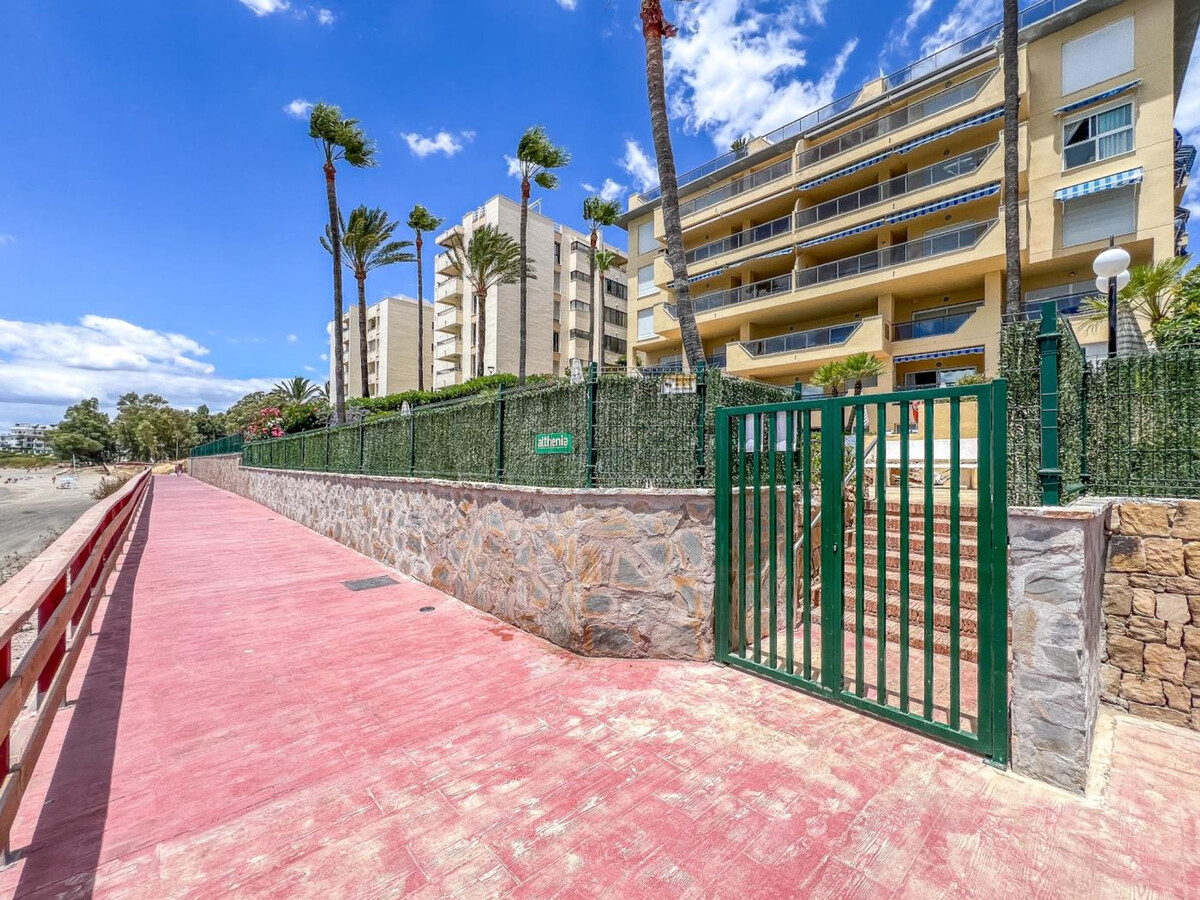 Appartement 2 chambres face mer à Estepona, piscine et salle de sport - Photo 14