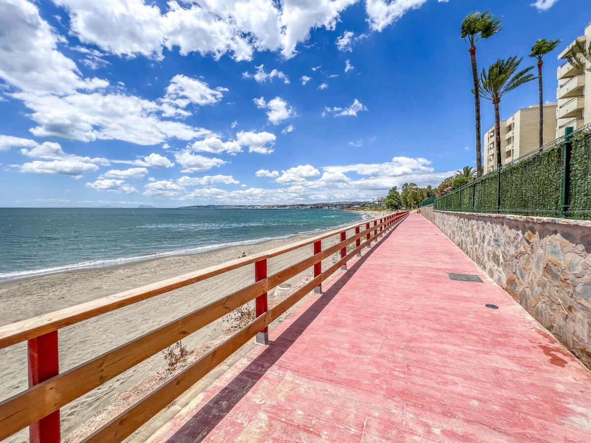 Appartement 2 chambres face mer à Estepona, piscine et salle de sport - Photo 23