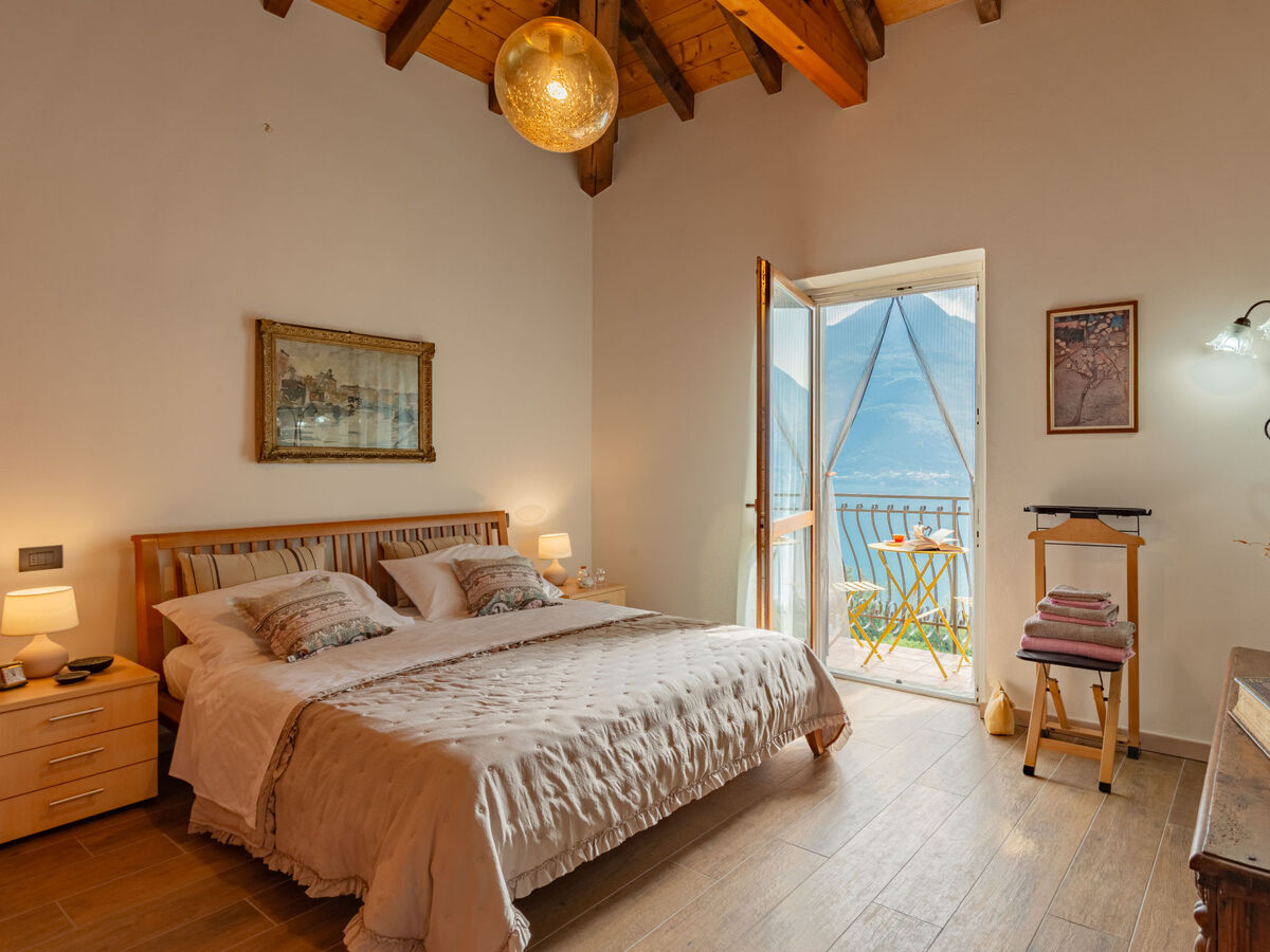Appartement rénové 2023 avec vue panoramique lac à Cremia - Photo 5
