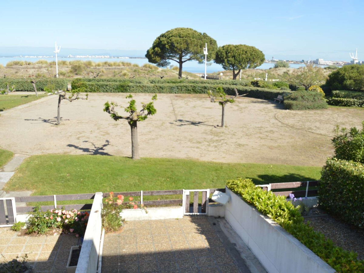 T2 climatisé vue mer avec parking - Port Camargue - Photo 8