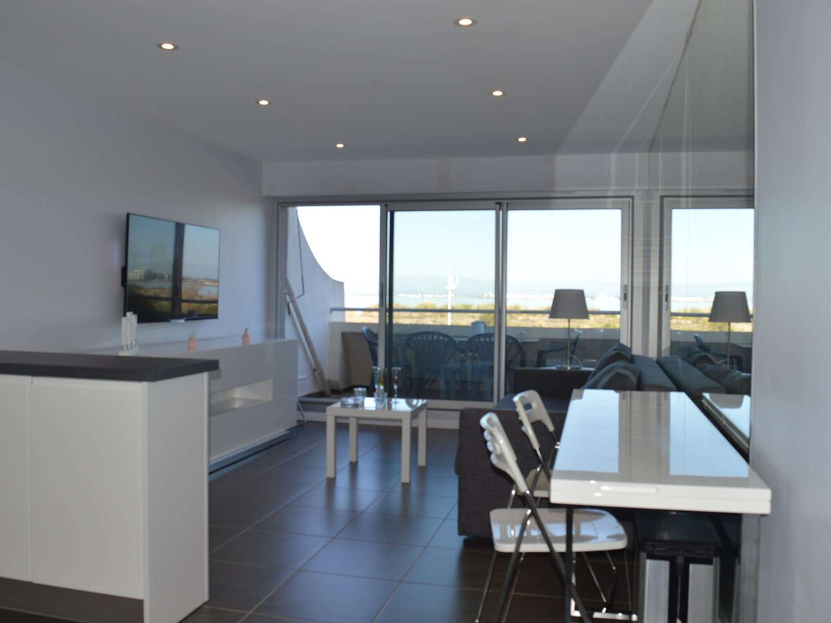 T2 climatisé vue mer avec parking - Port Camargue - Photo 11
