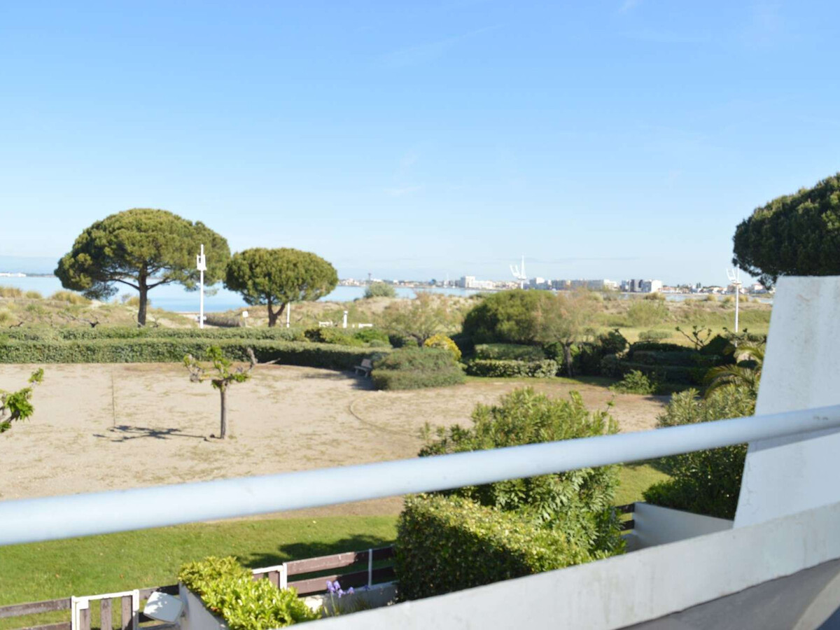 T2 climatisé vue mer avec parking - Port Camargue - Photo 18