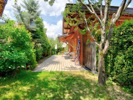 Chalet charmant avec terrasse au pied du Pleney, proche centre et parking - Photo 2