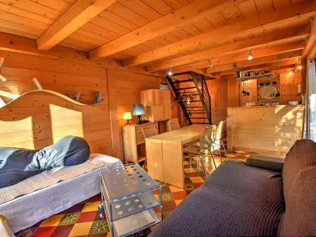 Chalet charmant avec terrasse au pied du Pleney, proche centre et parking - Photo 5