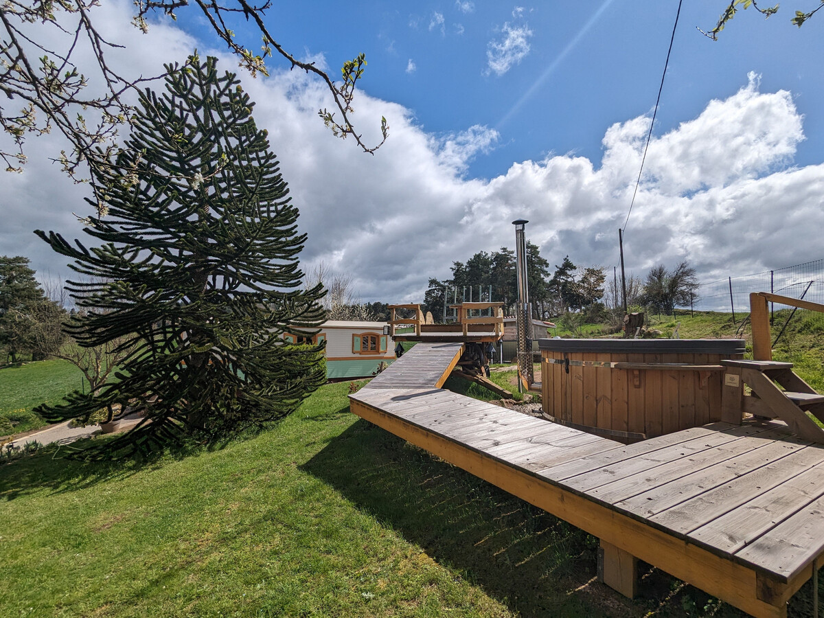 Roulotte avec jacuzzi à Monistrol-sur-Loire - Photo 4
