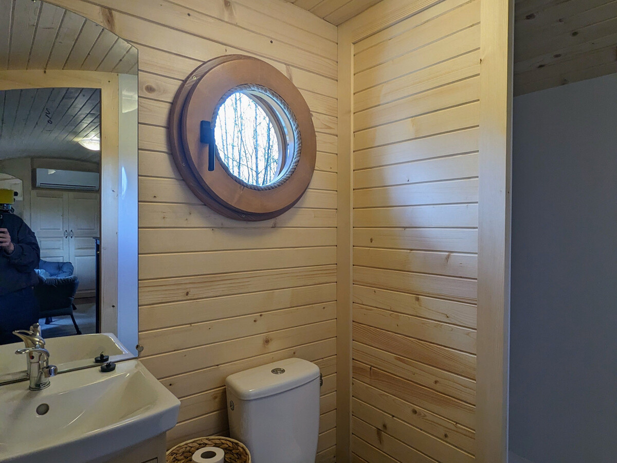 Roulotte avec jacuzzi à Monistrol-sur-Loire - Photo 9