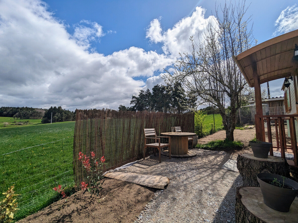 Roulotte avec jacuzzi à Monistrol-sur-Loire - Photo 12