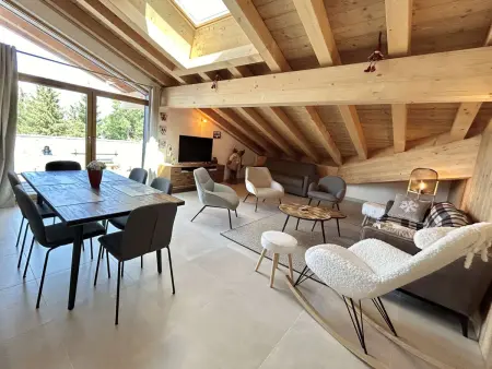 Appartement 3 pièces Combloux, 450 m des remontées : photo 2
