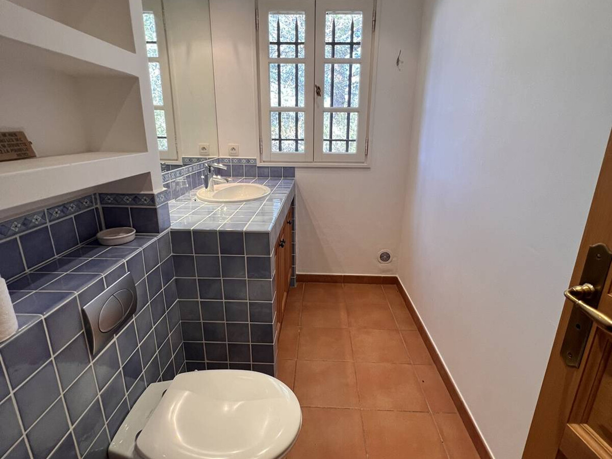 Villa 180m² piscine privée, vue Maures à Gassin - Photo 16