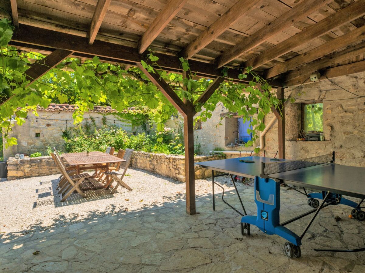 Larroque Haute – Gîte 9 pers. avec piscine à Bourlens - Photo 3