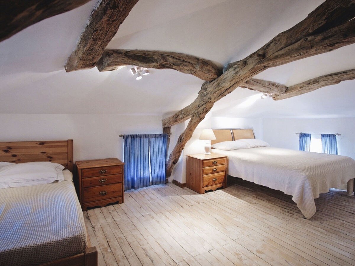 Larroque Haute – Gîte 9 pers. avec piscine à Bourlens - Photo 15