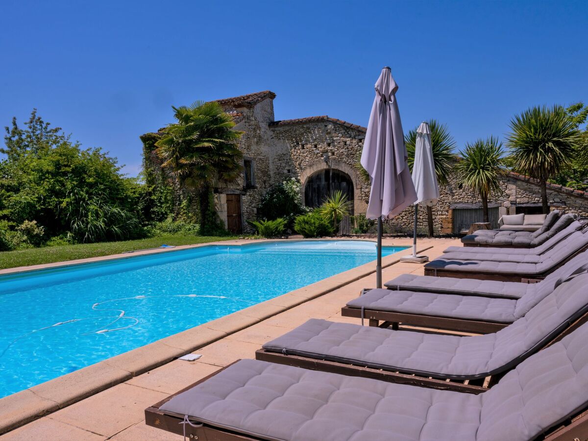 Larroque Haute – Gîte 9 pers. avec piscine à Bourlens - Photo 25