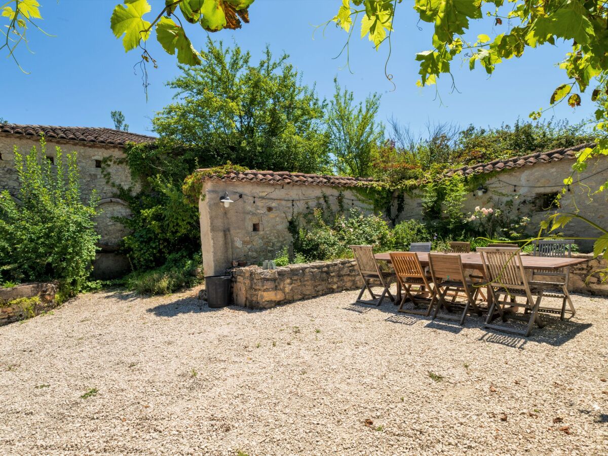 Larroque Haute – Gîte 9 pers. avec piscine à Bourlens - Photo 31