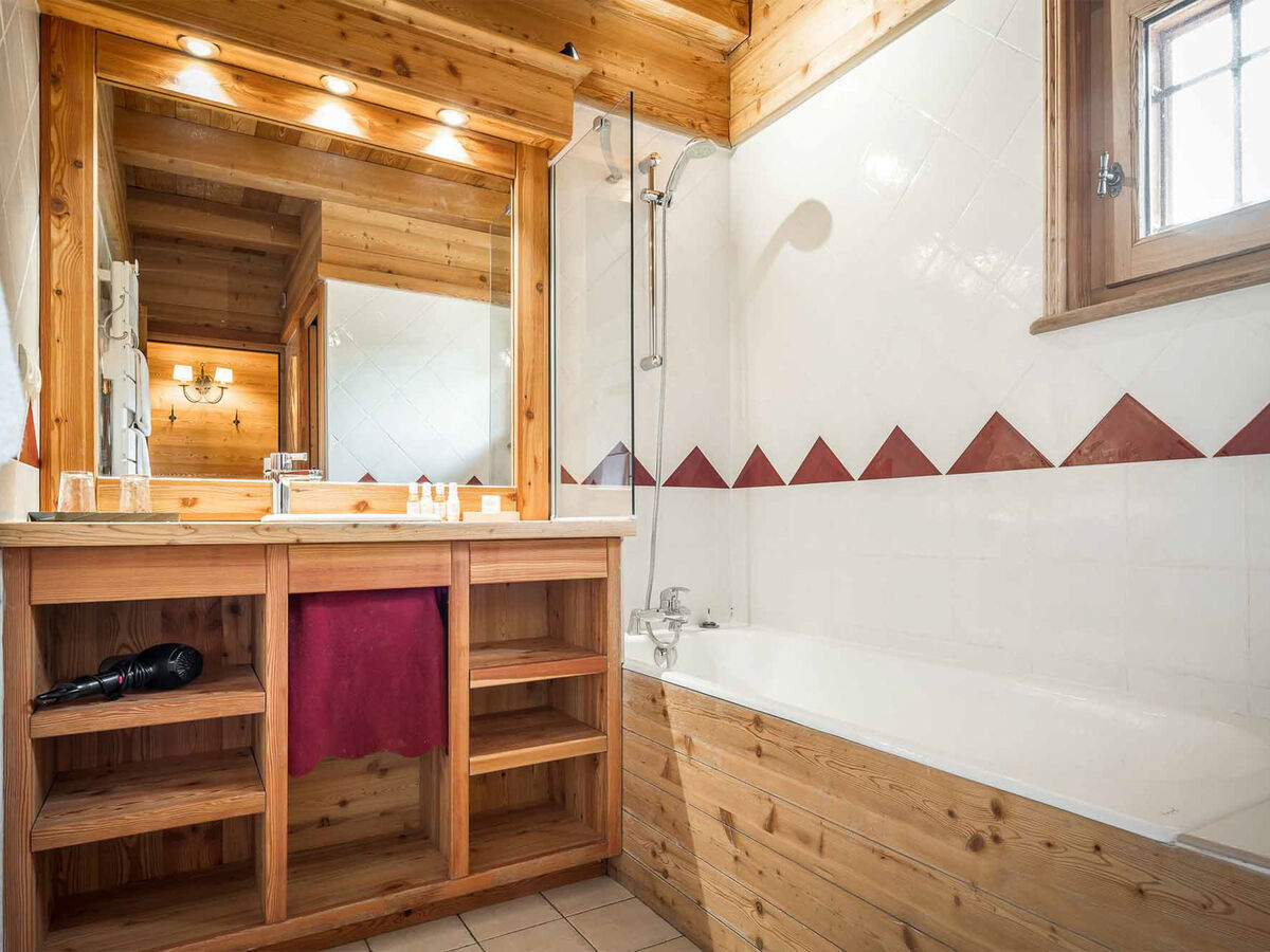 Chalet Lièvre Blanc – 7 chambres, spa et ski à 100 m - Photo 22