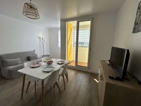 Appartement rénové 2 pièces avec balcon, à 200m de la plage, St Hilaire de Riez - Photo 2