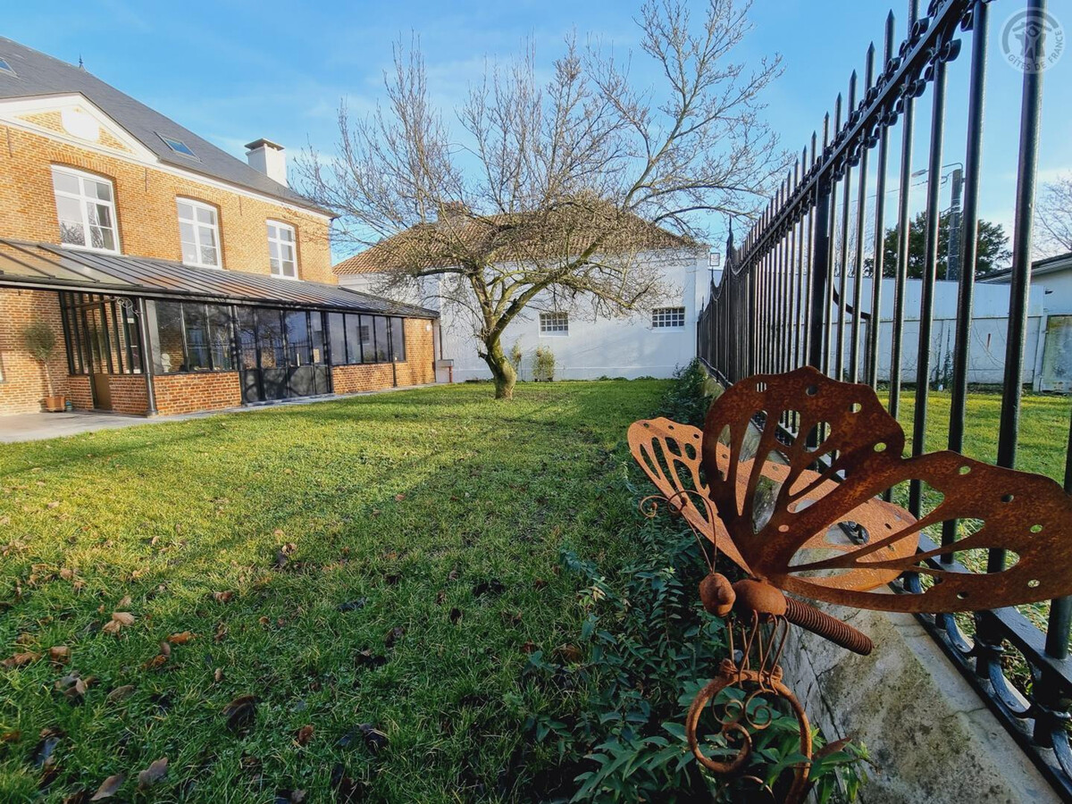 Louez une Maison de Maître pour 11 Pers. à Arneke - Jardin, WiFi et Proche Commerces - Photo 1