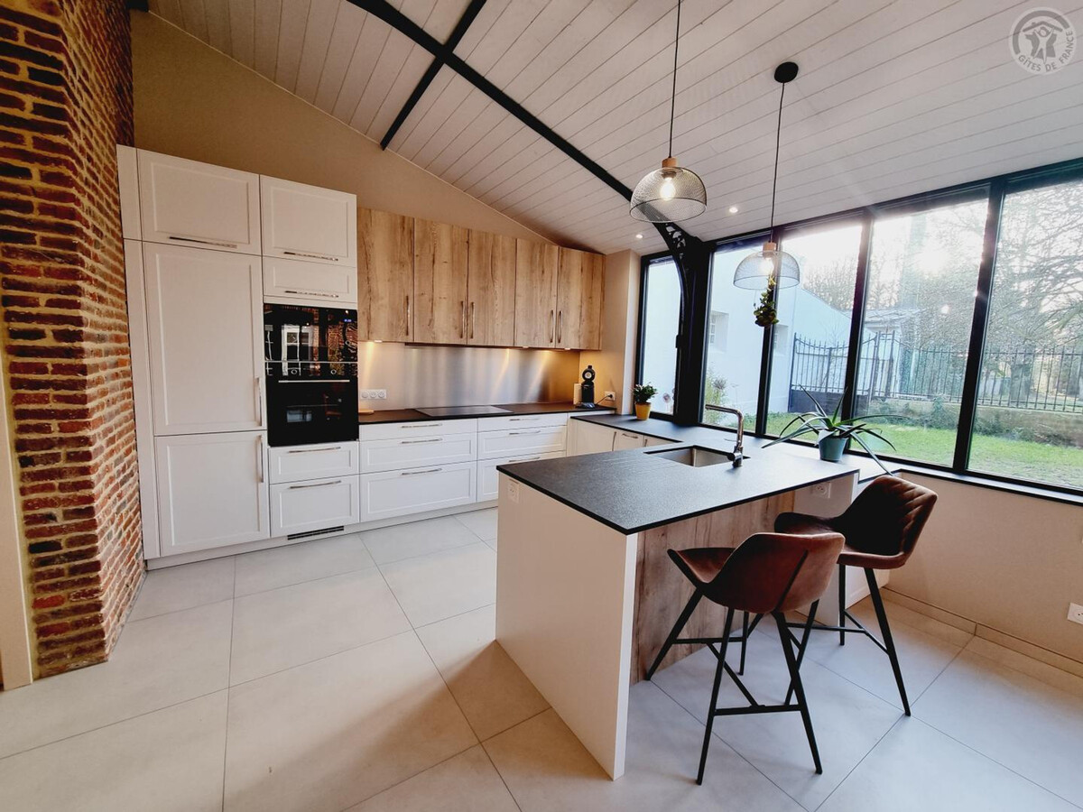 Louez une Maison de Maître pour 11 Pers. à Arneke - Jardin, WiFi et Proche Commerces - Photo 5