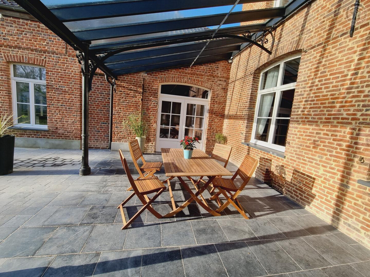 Louez une Maison de Maître pour 11 Pers. à Arneke - Jardin, WiFi et Proche Commerces - Photo 8