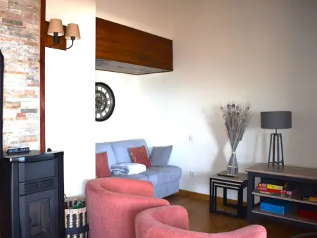 Location appartement à Font Romeu Odeillo Via, Duplex Chaleureux 3 Pièces avec Mezzanine pour Vacances