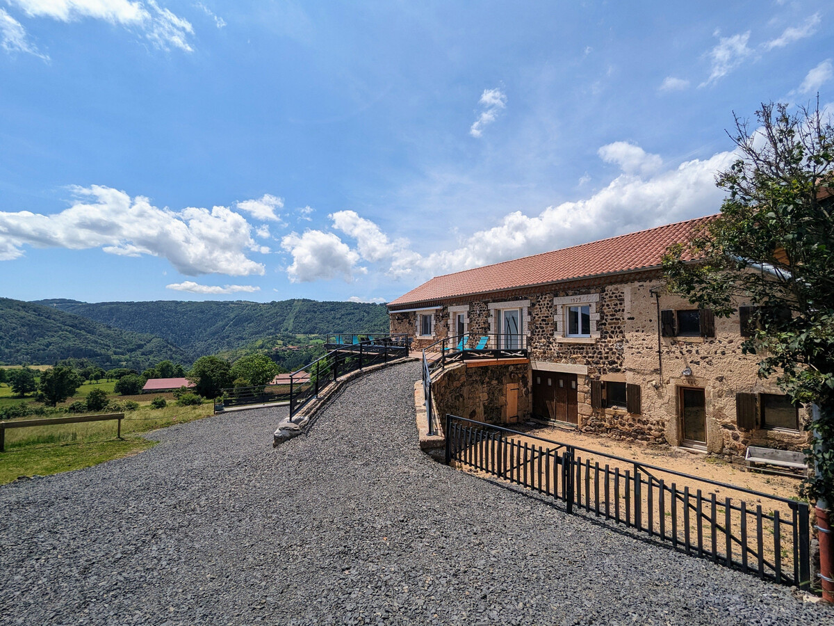 Le Tranquilou : Gîte 10 pers. rénové, terrain vaste à Saint-Privat-d'Allier - Photo 1