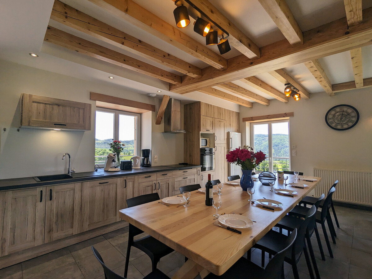 Le Tranquilou : Gîte 10 pers. rénové, terrain vaste à Saint-Privat-d'Allier - Photo 4