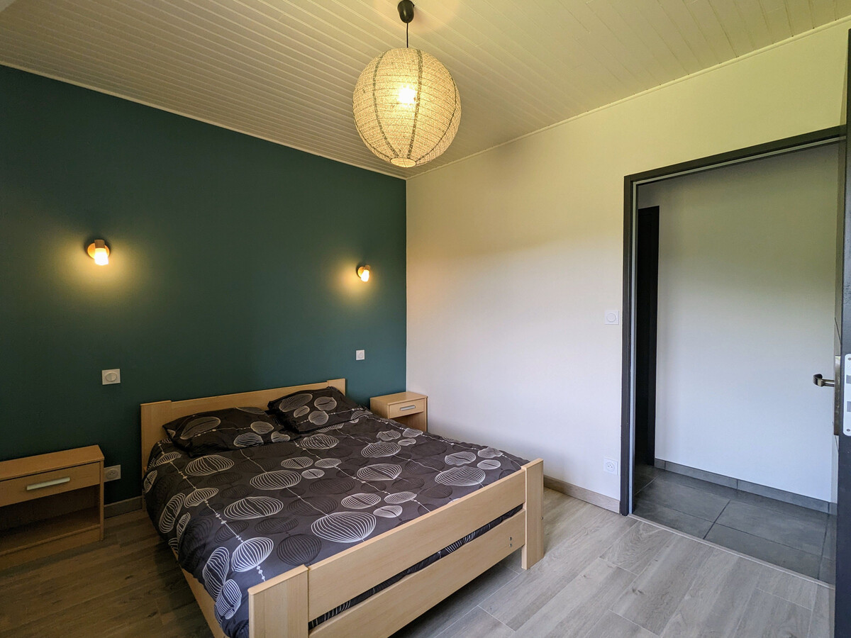 Le Tranquilou : Gîte 10 pers. rénové, terrain vaste à Saint-Privat-d'Allier - Photo 11