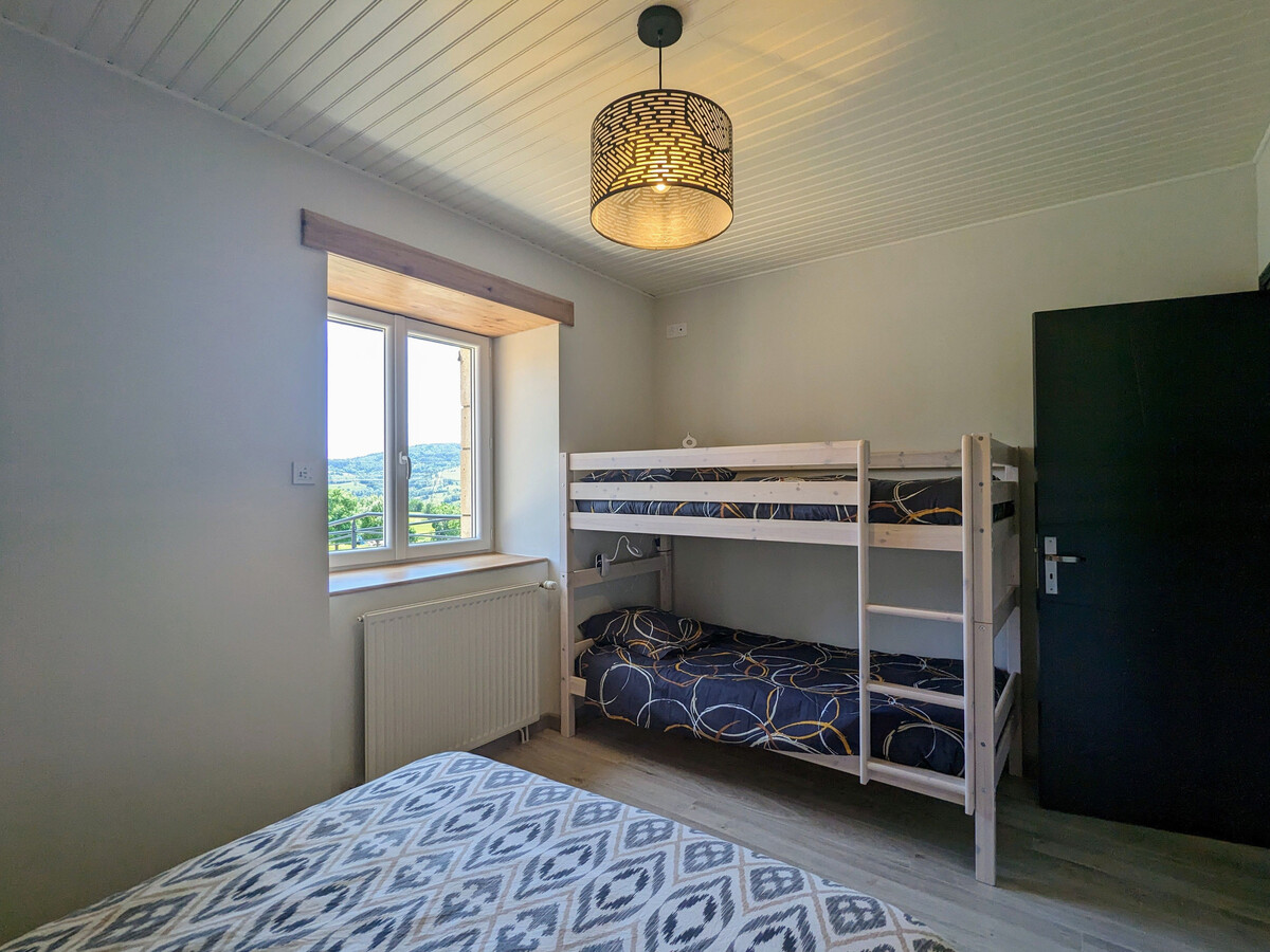Le Tranquilou : Gîte 10 pers. rénové, terrain vaste à Saint-Privat-d'Allier - Photo 16