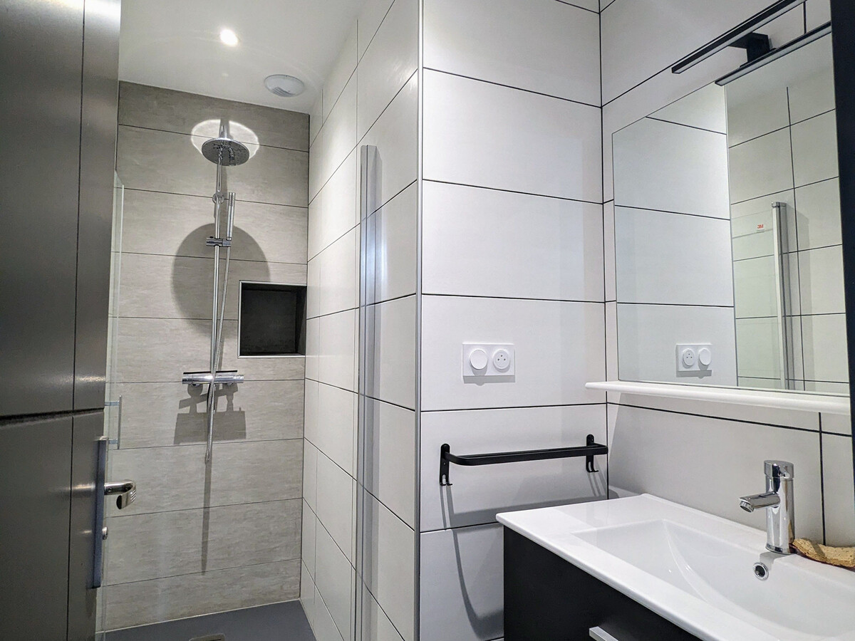 Le Tranquilou : Gîte 10 pers. rénové, terrain vaste à Saint-Privat-d'Allier - Photo 17