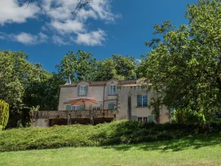 Location maison à Puy l'Eveque, Gite authentieke avec piscine privée et vue