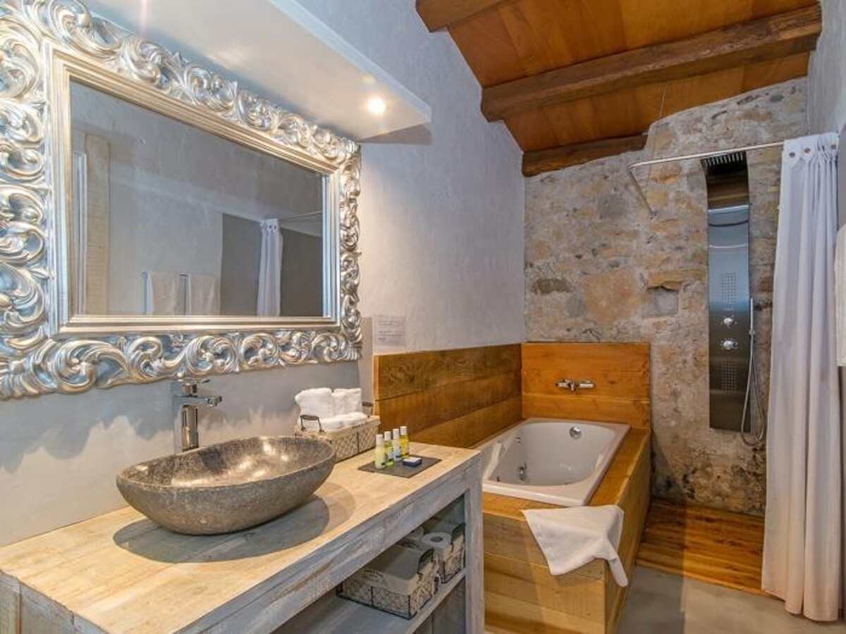 Mas Carreras : Villa 11 chambres, piscine & barbecue à Bordils - Photo 14