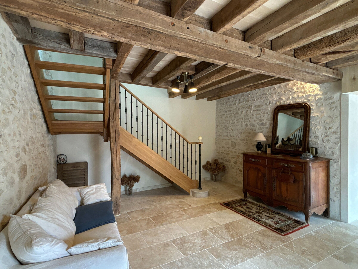 Gîte 10 pers., piscine chauffée et rivière à Aulnay-la-Rivière - Photo 6