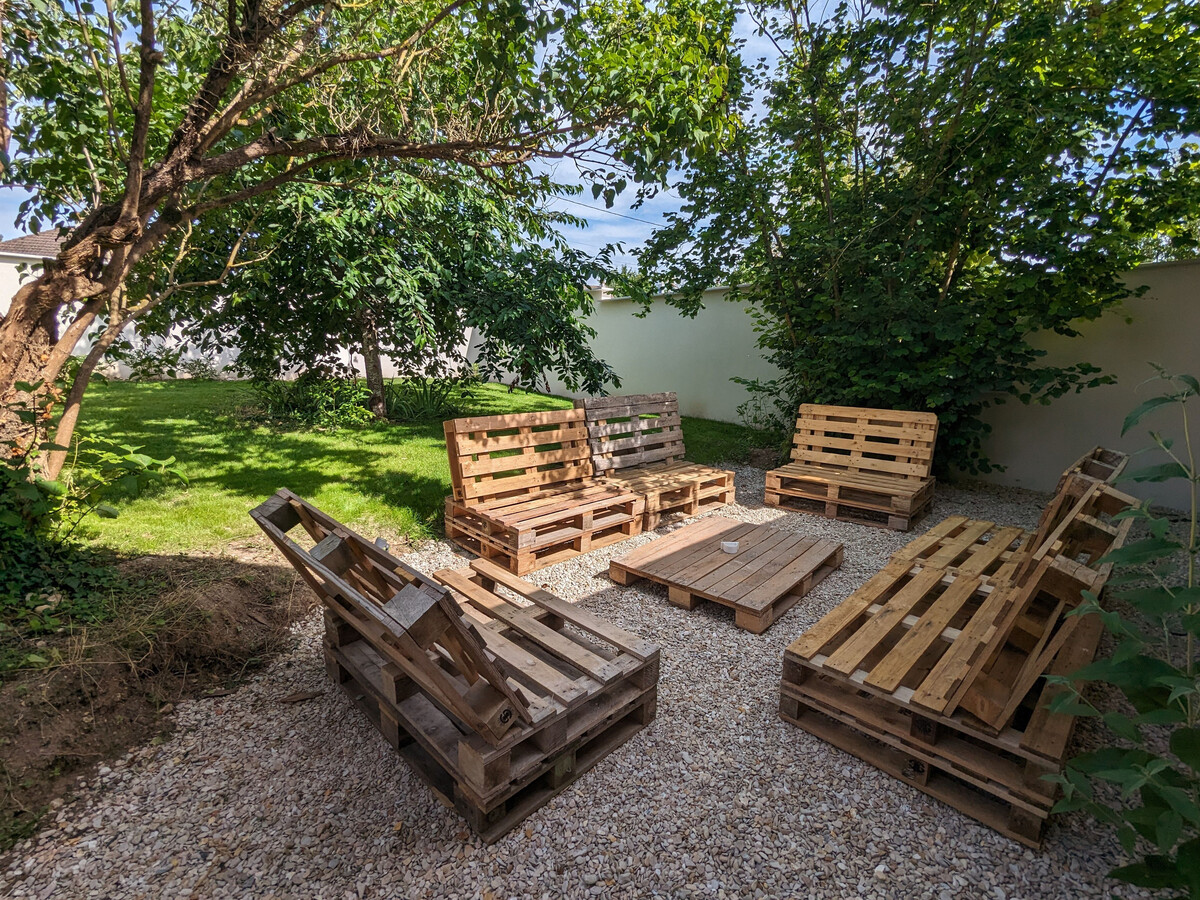 Gîte 10 pers., piscine chauffée et rivière à Aulnay-la-Rivière - Photo 9